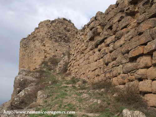 MURALLA Y TORRE